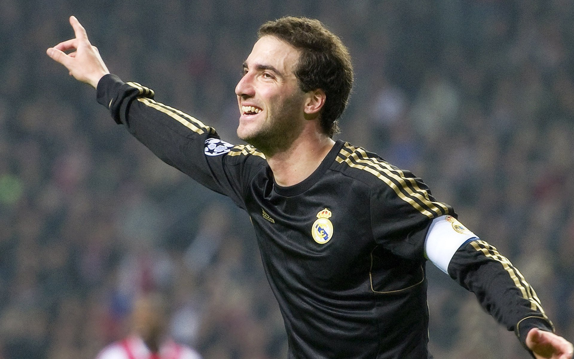 爱游戏体育-史上最令人热血沸腾的“绝杀时刻”都在这里！，绝杀瞬间