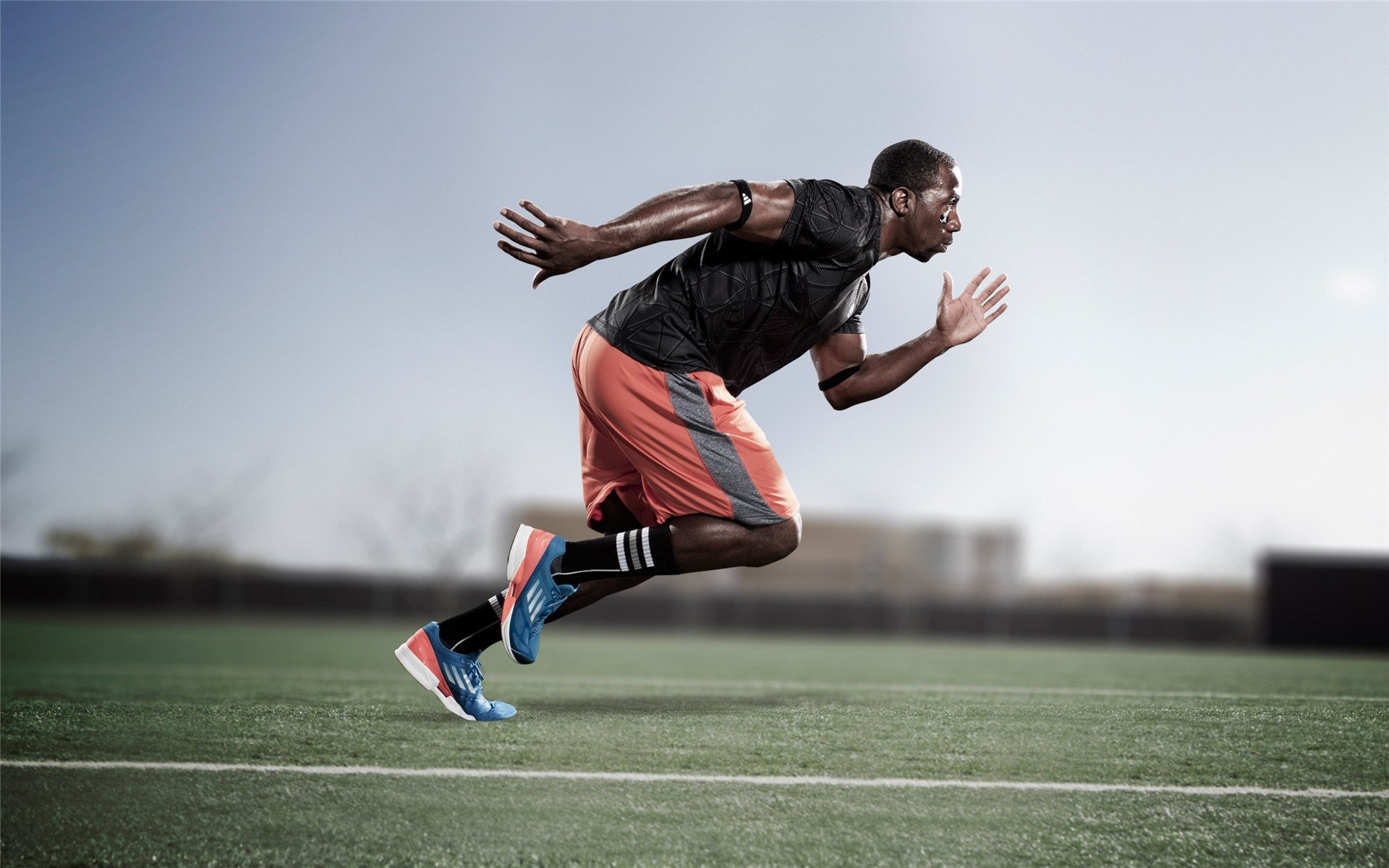 AYX体育官网-未来“足球帝国”新星在欧冠绽放光彩，足球未来10大新星